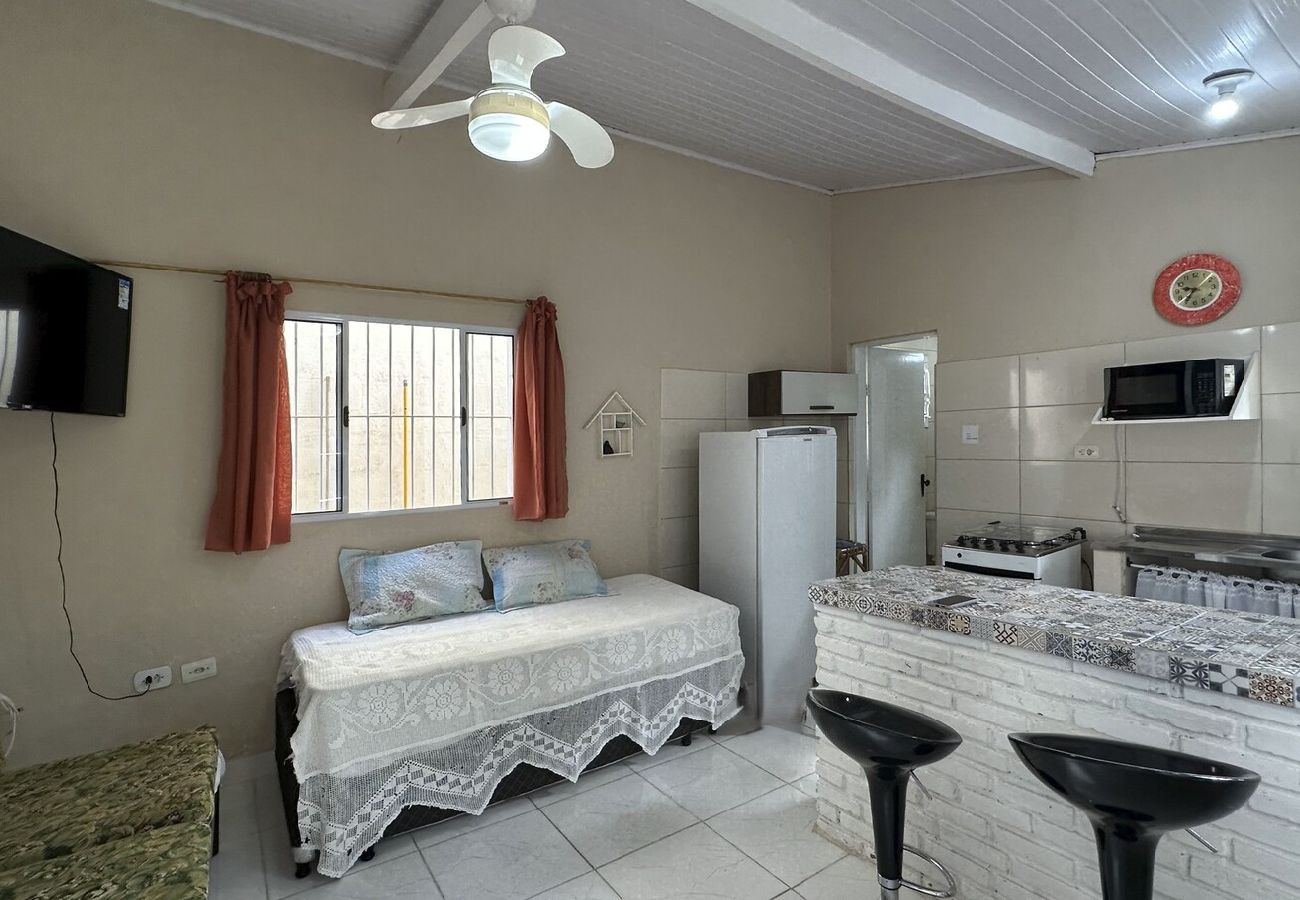 Casa em Caraguatatuba - Casa confortável, bem equipada com Wi-Fi e garagem Casa em Caraguatatuba - Casa confortável, bem equipada com Wi-Fi e garagem