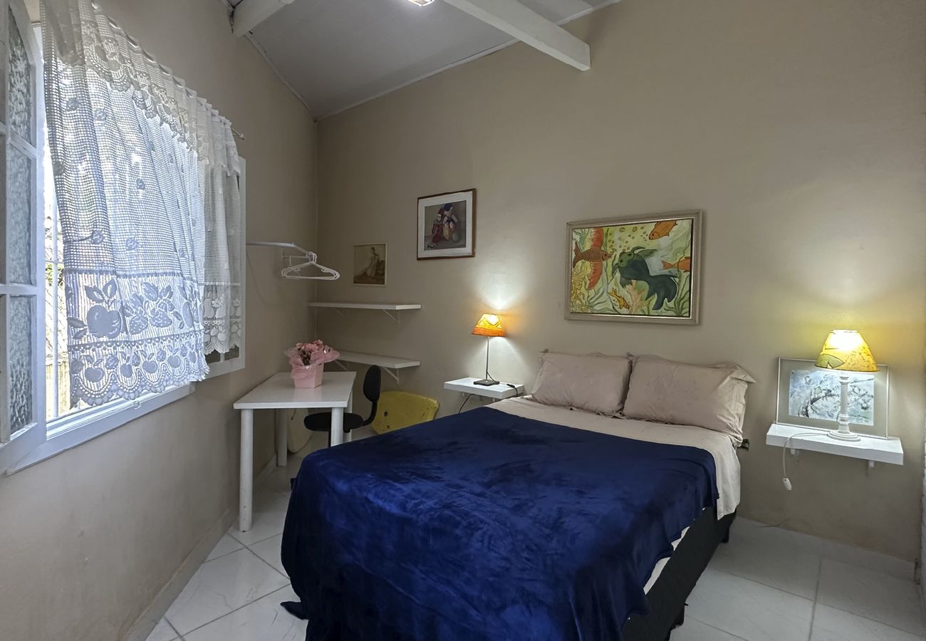 Casa em Caraguatatuba - Casa confortável, bem equipada com Wi-Fi e garagem Casa em Caraguatatuba - Casa confortável, bem equipada com Wi-Fi e garagem