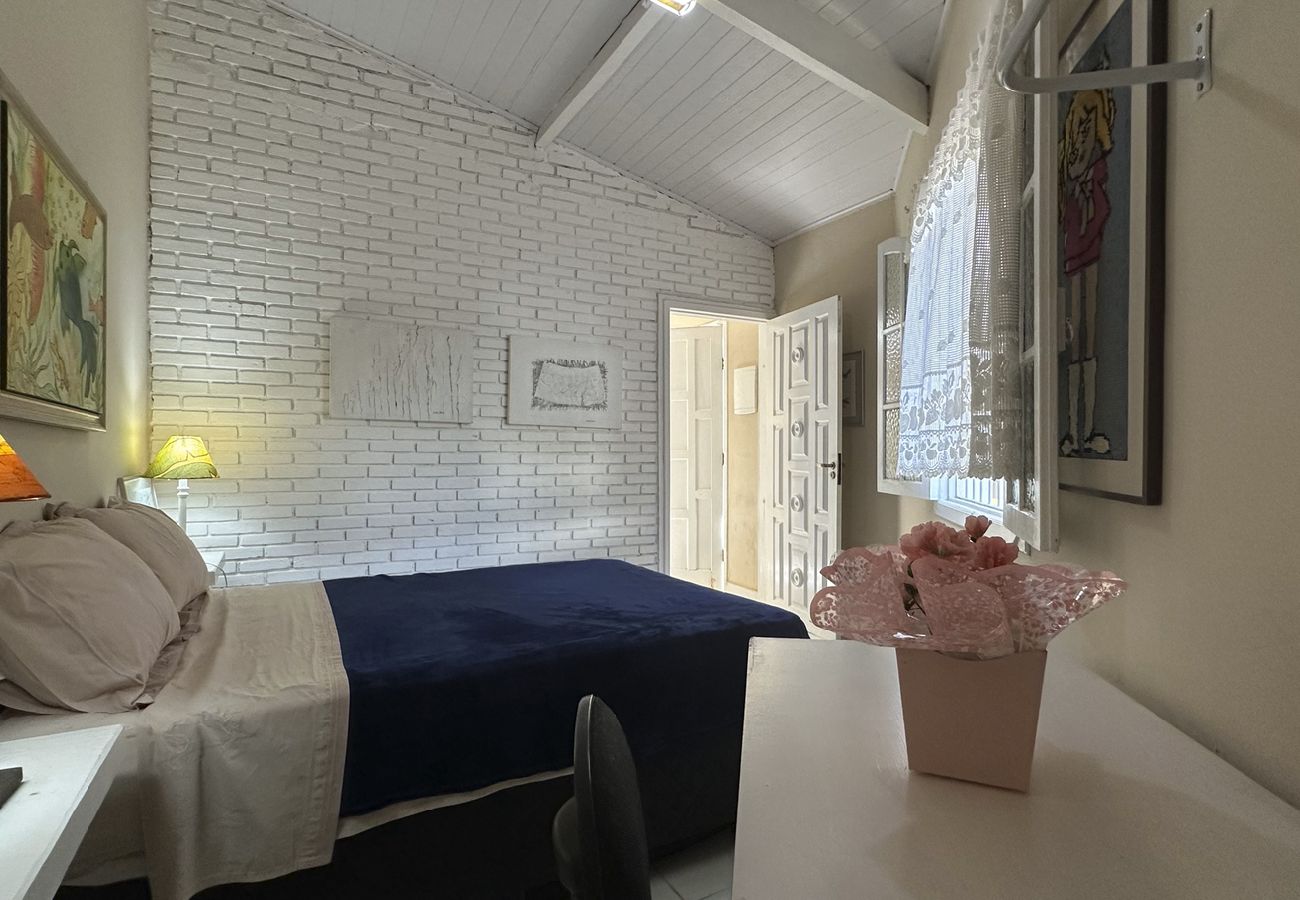 Casa em Caraguatatuba - Casa confortável, bem equipada com Wi-Fi e garagem Casa em Caraguatatuba - Casa confortável, bem equipada com Wi-Fi e garagem