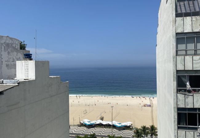 Apartamento em Rio de Janeiro - 5 minutos da praia do Leme | GS1102
