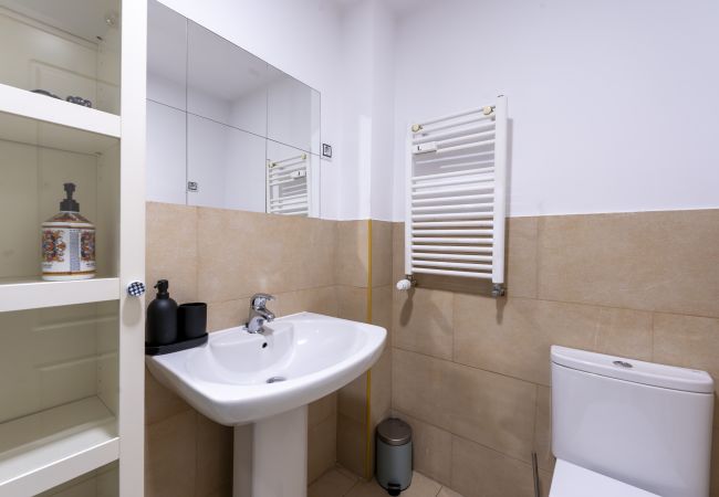 Apartamento em Madrid - Piso de 1 dormitorio y balcón -Alquiler Temporal en Madrid  Apartamento em Madrid - Piso de 1 dormitorio y balcón -Alquiler Temporal en Madrid