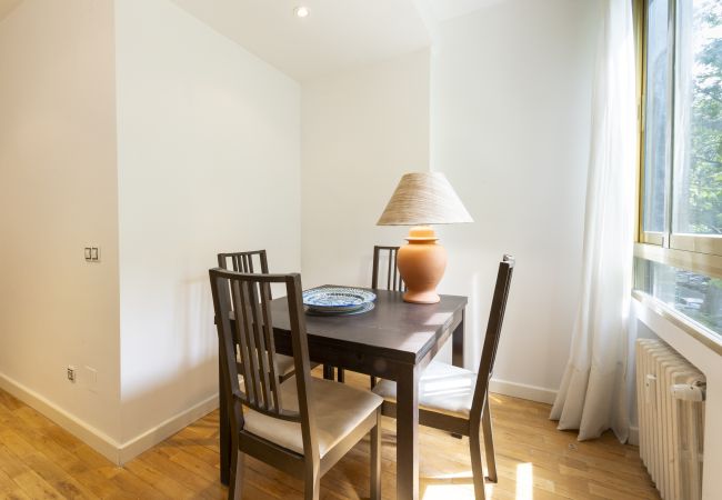 Apartamento em Madrid - Piso de 1 dormitorio y balcón -Alquiler Temporal en Madrid  Apartamento em Madrid - Piso de 1 dormitorio y balcón -Alquiler Temporal en Madrid