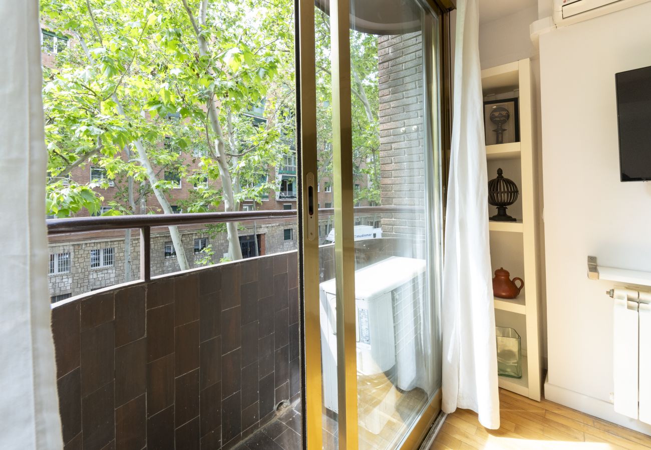 Apartamento em Madrid - Piso de 1 dormitorio y balcón -Alquiler Temporal en Madrid  Apartamento em Madrid - Piso de 1 dormitorio y balcón -Alquiler Temporal en Madrid