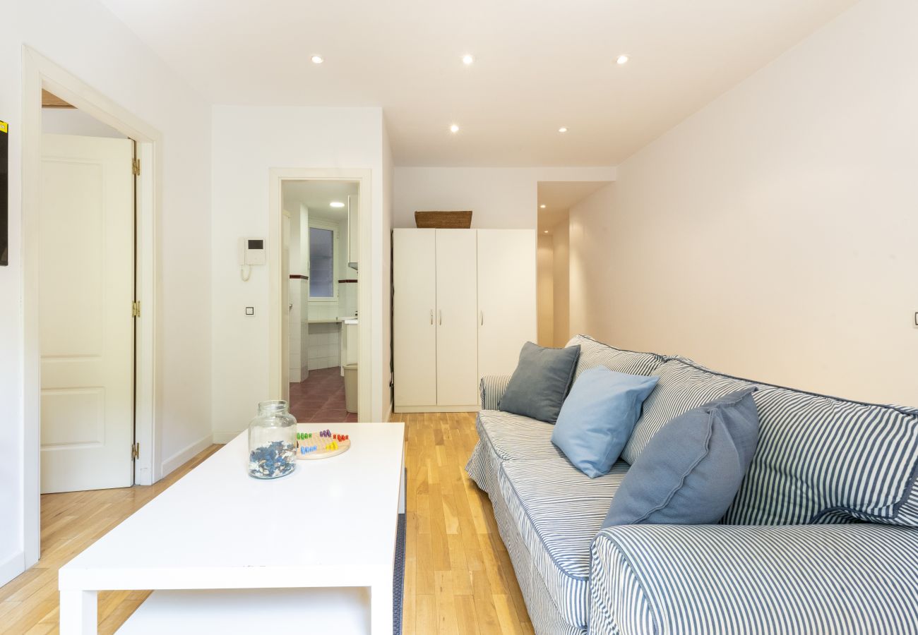 Apartamento em Madrid - Piso de 1 dormitorio y balcón -Alquiler Temporal en Madrid  Apartamento em Madrid - Piso de 1 dormitorio y balcón -Alquiler Temporal en Madrid