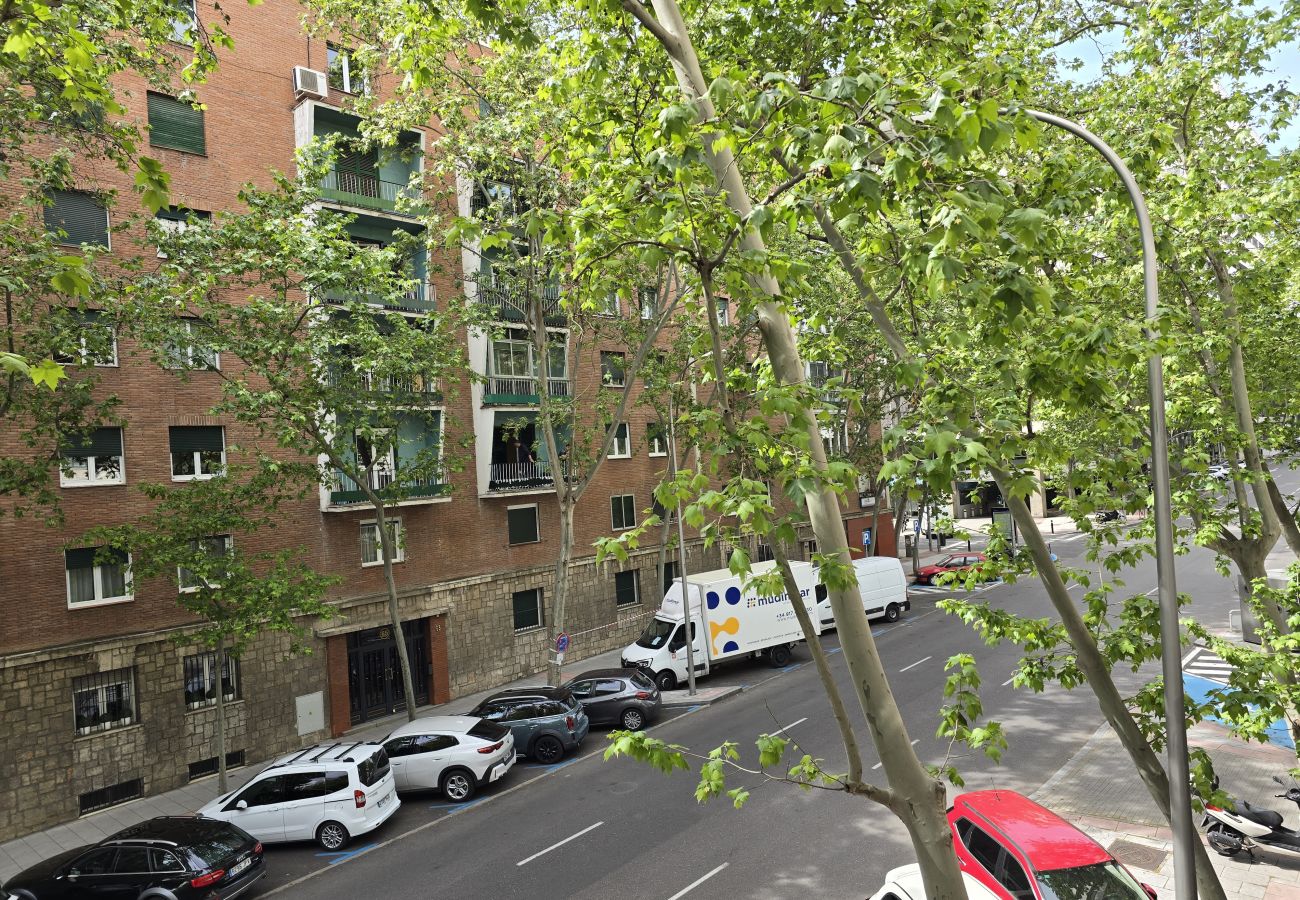 Apartamento em Madrid - Piso de 1 dormitorio y balcón -Alquiler Temporal en Madrid  Apartamento em Madrid - Piso de 1 dormitorio y balcón -Alquiler Temporal en Madrid