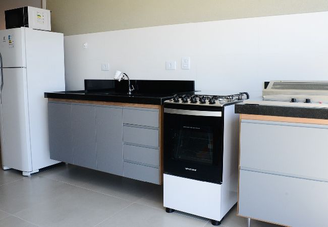 Apartamento em Ubatuba - Apto c área gourmet a 300m da Praia das Toninhas Apartamento em Ubatuba - Apto c área gourmet a 300m da Praia das Toninhas