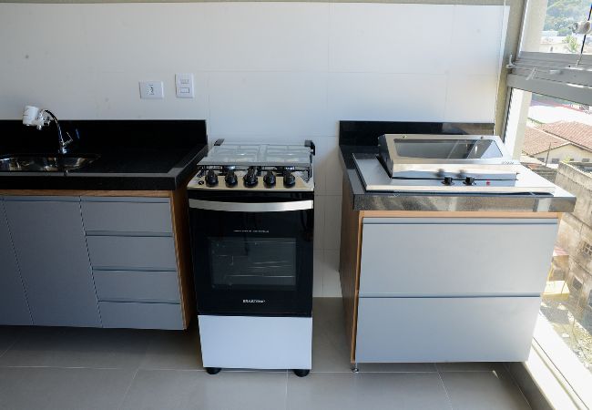 Apartamento em Ubatuba - Apto c área gourmet a 300m da Praia das Toninhas Apartamento em Ubatuba - Apto c área gourmet a 300m da Praia das Toninhas