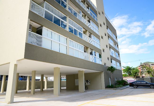 Apartamento em Ubatuba - Apto c área gourmet a 300m da Praia das Toninhas Apartamento em Ubatuba - Apto c área gourmet a 300m da Praia das Toninhas