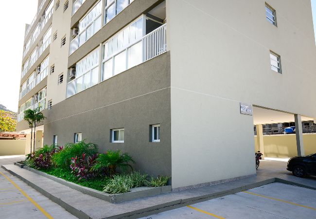 Apartamento em Ubatuba - Apto c área gourmet a 300m da Praia das Toninhas Apartamento em Ubatuba - Apto c área gourmet a 300m da Praia das Toninhas