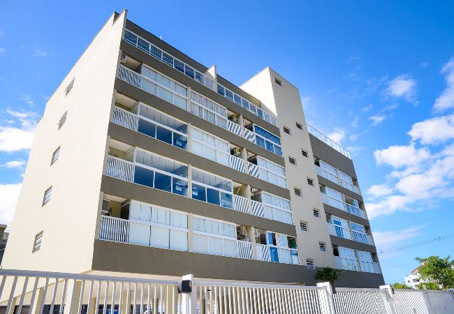 Apartamento em Ubatuba - Apto c área gourmet a 300m da Praia das Toninhas Apartamento em Ubatuba - Apto c área gourmet a 300m da Praia das Toninhas