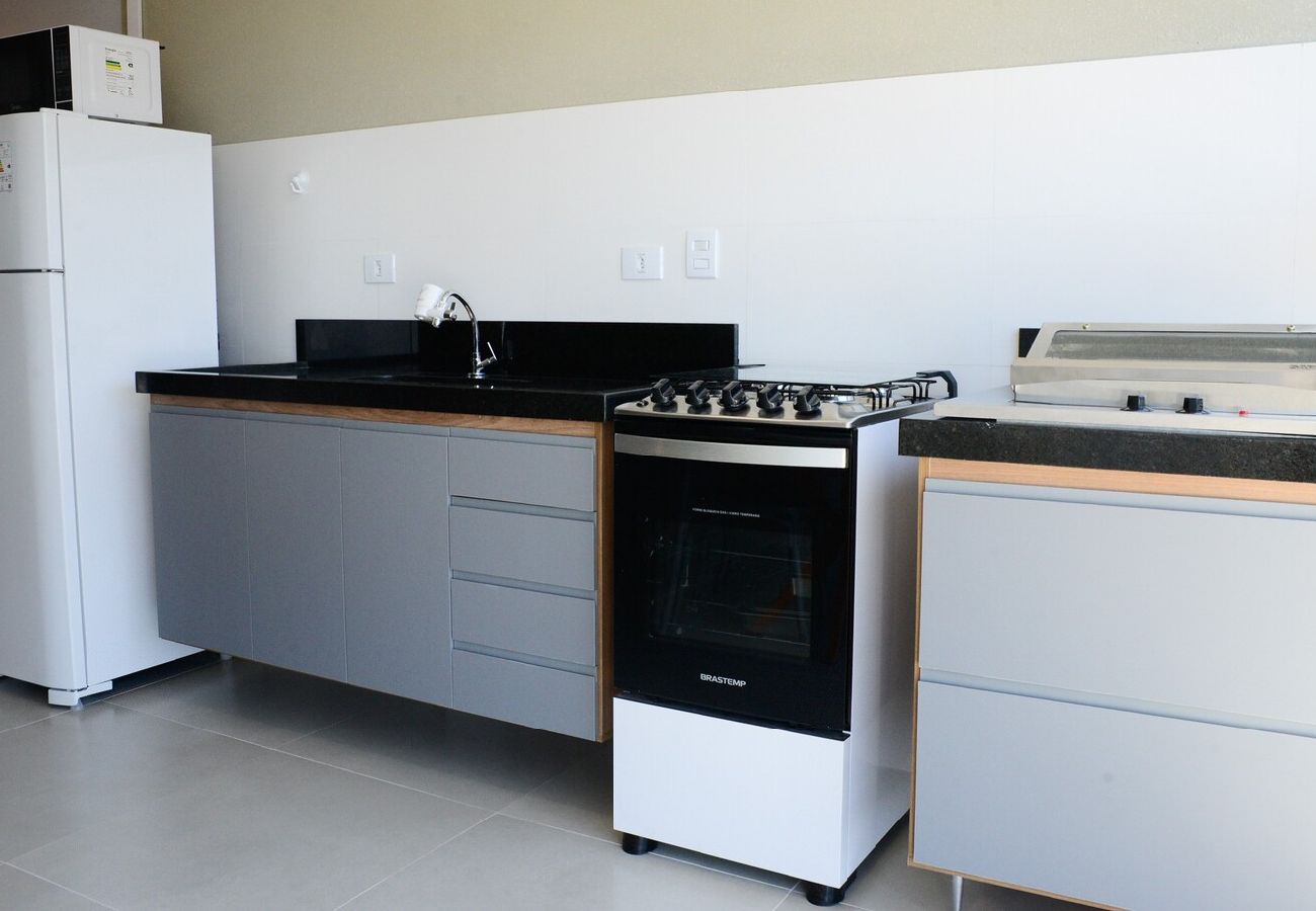 Apartamento em Ubatuba - Apto c área gourmet a 300m da Praia das Toninhas Apartamento em Ubatuba - Apto c área gourmet a 300m da Praia das Toninhas