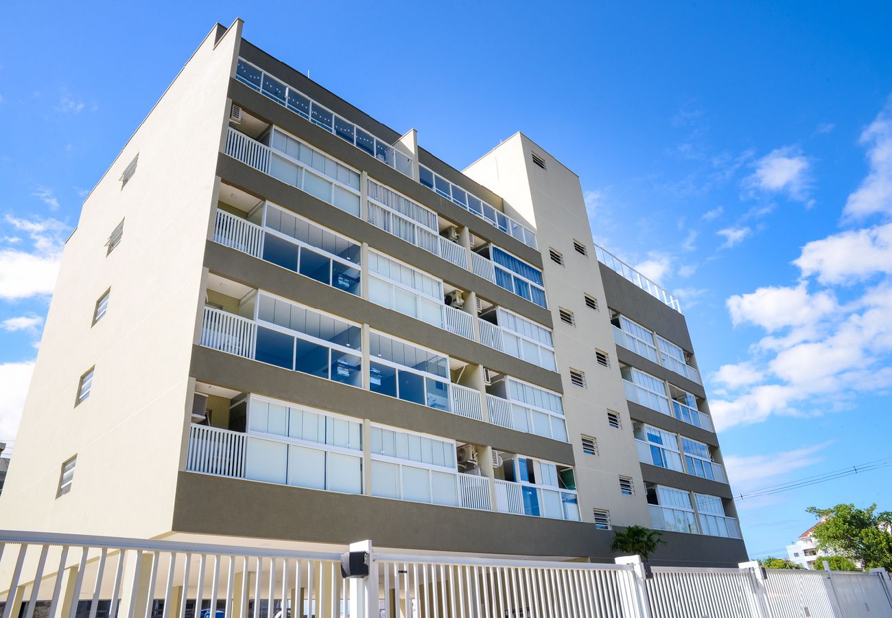 Apartamento em Ubatuba - Apto c área gourmet a 300m da Praia das Toninhas Apartamento em Ubatuba - Apto c área gourmet a 300m da Praia das Toninhas