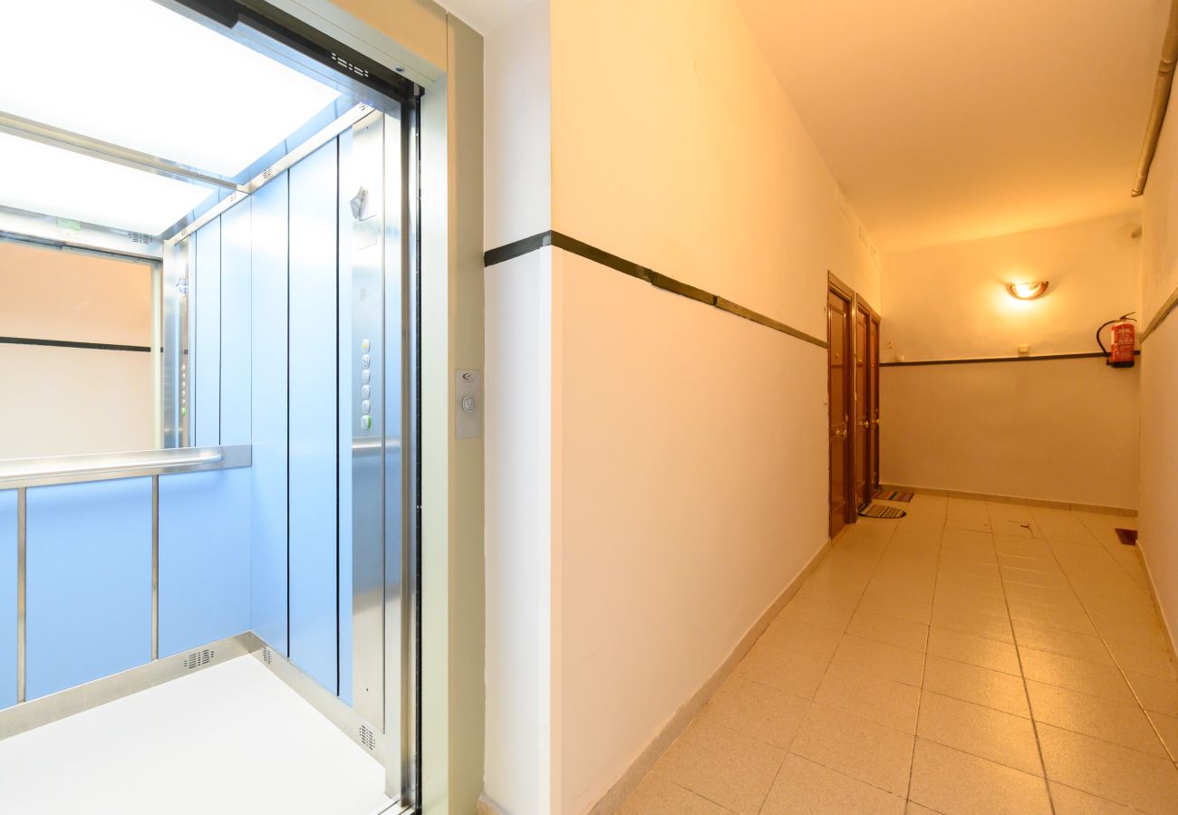 Apartamento em Madrid - Alquiler Mensual en Madrid – Piso moderno de 1 dormitorio. Temporal  Apartamento em Madrid - Alquiler Mensual en Madrid – Piso moderno de 1 dormitorio. Temporal