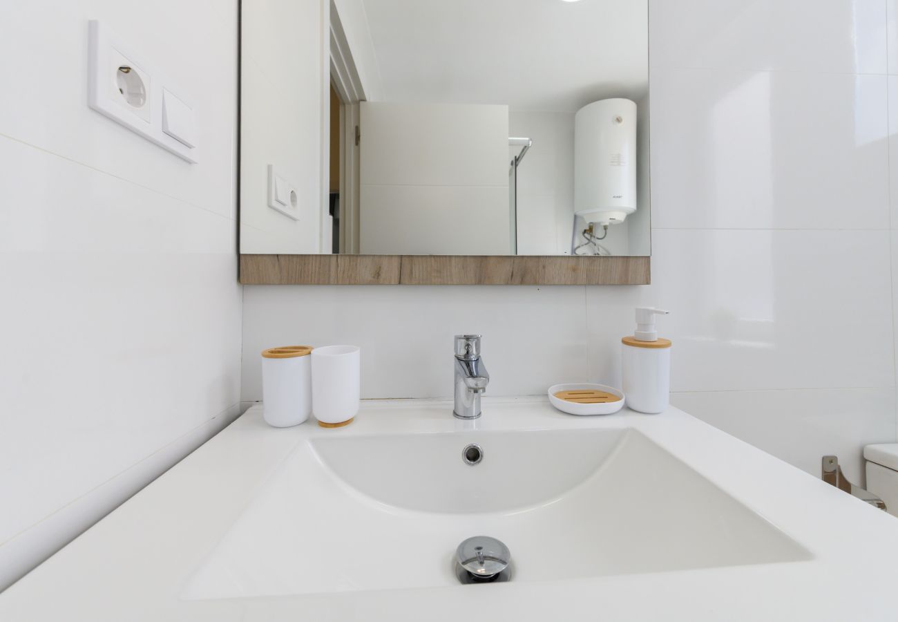 Apartamento em Madrid - Alquiler Mensual en Madrid – Piso moderno de 1 dormitorio. Temporal  Apartamento em Madrid - Alquiler Mensual en Madrid – Piso moderno de 1 dormitorio. Temporal