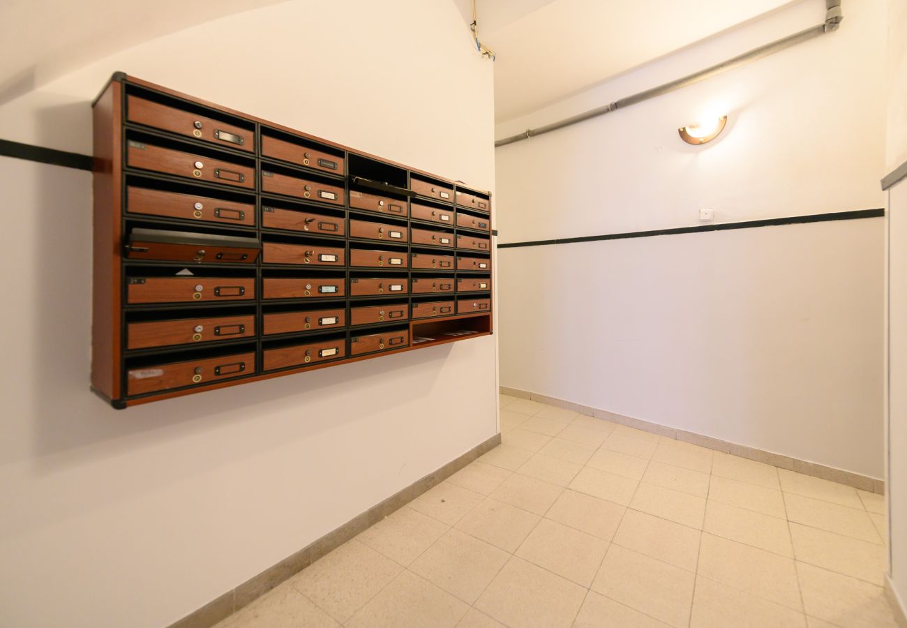 Apartamento em Madrid - Alquiler Mensual en Madrid – Piso moderno de 1 dormitorio. Temporal  Apartamento em Madrid - Alquiler Mensual en Madrid – Piso moderno de 1 dormitorio. Temporal