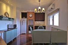 Apartamento em Gramado - NOVO! Duplex 3 dormitórios a 100m da Rua Torta! 