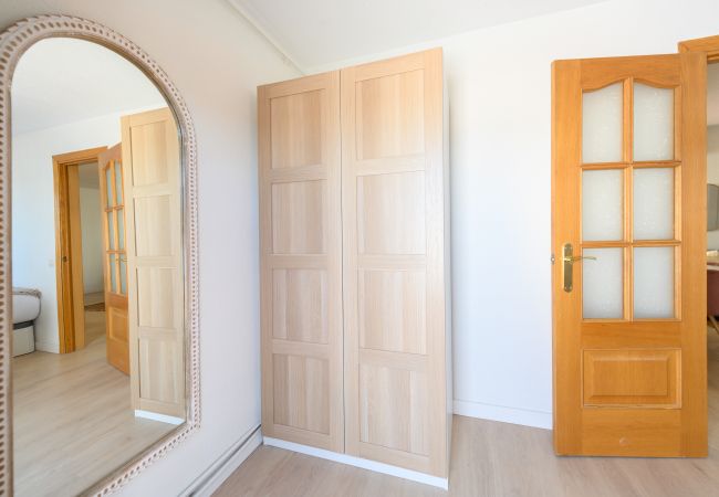 Apartamento em Madrid - Piso de dos dormitorios-Terraza y balcón en Madrid. Temporal Apartamento em Madrid - Piso de dos dormitorios-Terraza y balcón en Madrid. Temporal