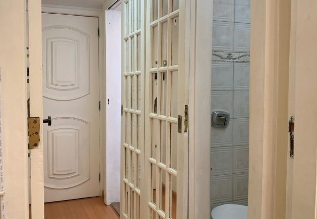 Apartamento em Rio de Janeiro - 8 minutos da praia de Copacabana | BR1010 Apartamento em Rio de Janeiro - 8 minutos da praia de Copacabana | BR1010