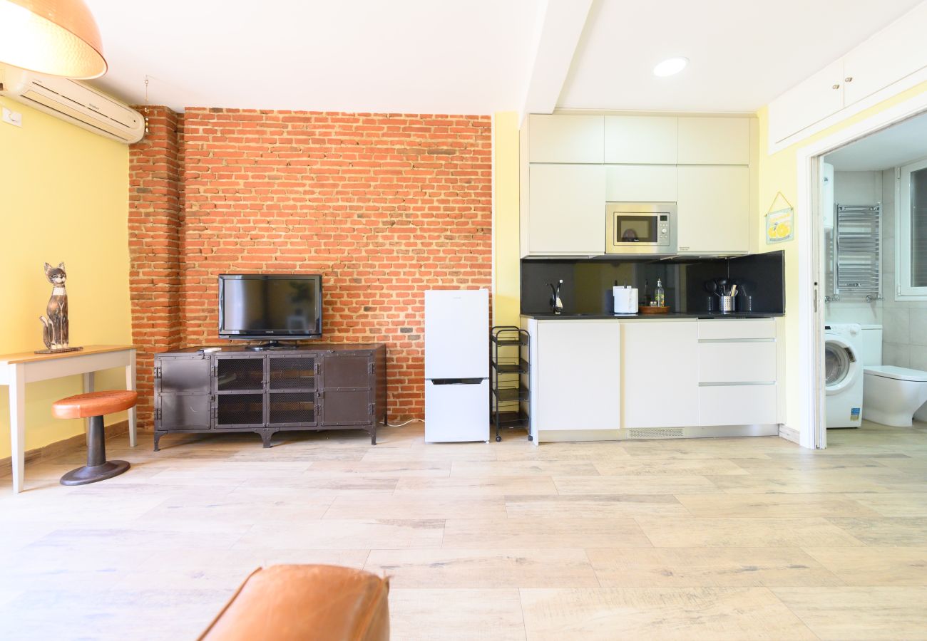 Estúdio em Madrid - Estudio con balcón – Todo lo que necesitas para una estancia perfecta en Madrid. Temporal Estúdio em Madrid - Estudio con balcón – Todo lo que necesitas para una estancia perfecta en Madrid. Temporal
