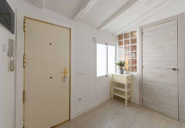 Apartamento em Madrid - Piso tipo loft de 1 dormitorio en el centro de Madrid Apartamento em Madrid - Piso tipo loft de 1 dormitorio en el centro de Madrid