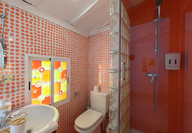 Apartamento em Madrid - Piso tipo loft de 1 dormitorio en el centro de Madrid Apartamento em Madrid - Piso tipo loft de 1 dormitorio en el centro de Madrid