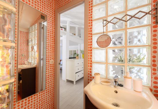 Apartamento em Madrid - Piso tipo loft de 1 dormitorio en el centro de Madrid Apartamento em Madrid - Piso tipo loft de 1 dormitorio en el centro de Madrid