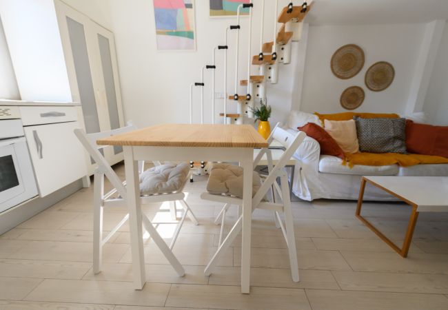 Apartamento em Madrid - Piso tipo loft de 1 dormitorio en el centro de Madrid Apartamento em Madrid - Piso tipo loft de 1 dormitorio en el centro de Madrid