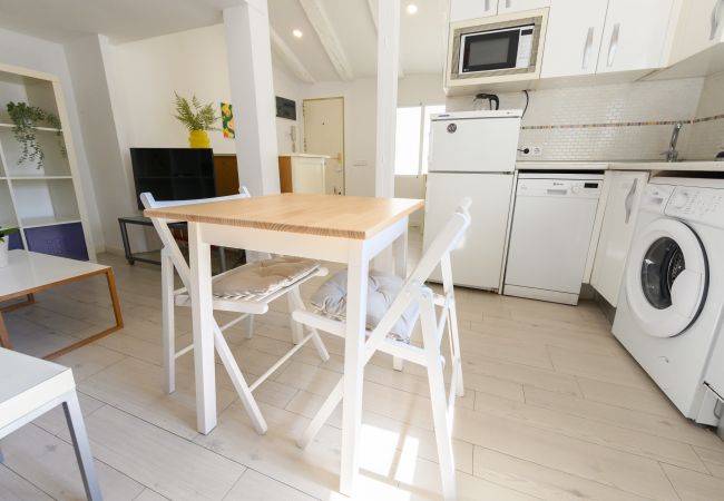 Apartamento em Madrid - Piso tipo loft de 1 dormitorio en el centro de Madrid Apartamento em Madrid - Piso tipo loft de 1 dormitorio en el centro de Madrid