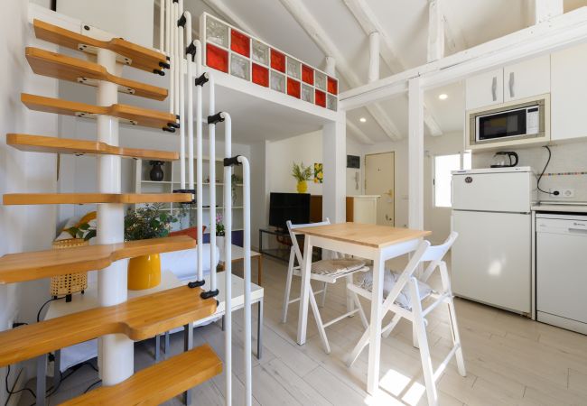 Apartamento em Madrid - Piso tipo loft de 1 dormitorio en el centro de Madrid Apartamento em Madrid - Piso tipo loft de 1 dormitorio en el centro de Madrid