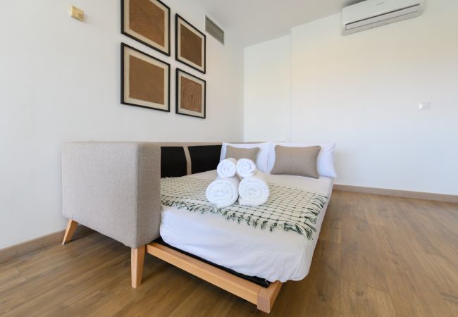 Apartamento em Madrid - Piso moderno de 1 dormitorio con ventanales y sofá cama para invitados en Madrid.Temporal  Apartamento em Madrid - Piso moderno de 1 dormitorio con ventanales y sofá cama para invitados en Madrid.Temporal