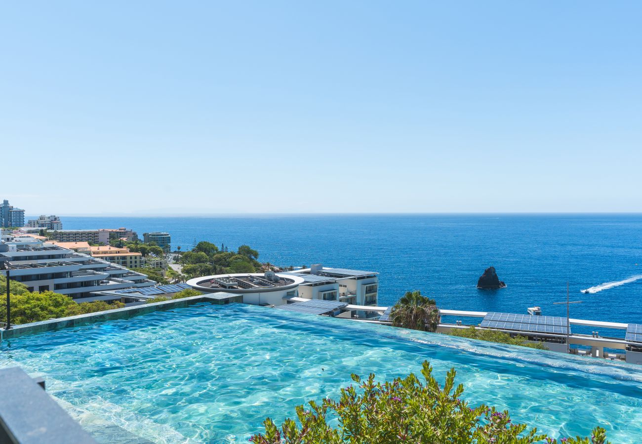 Apartamento em Funchal - Monumental Sea&Sky by Atlantic Holiday