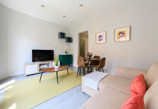 Apartamento em Madrid - Piso de 2 dormitorios con balcón en Madrid Apartamento em Madrid - Piso de 2 dormitorios con balcón en Madrid