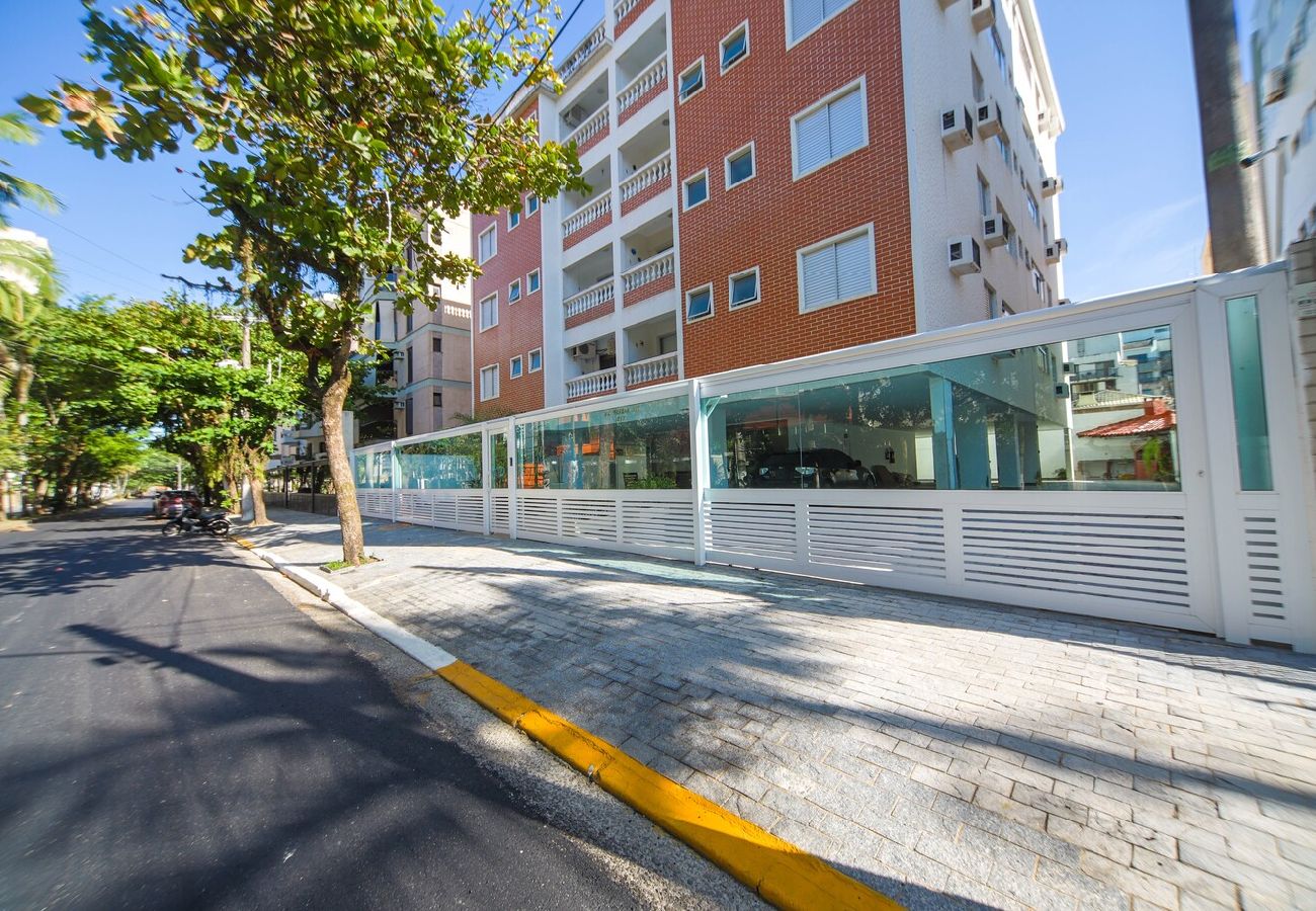 Apartamento em Guarujá - Apto com Wi-Fi, ar-condicionado e vaga de garagem