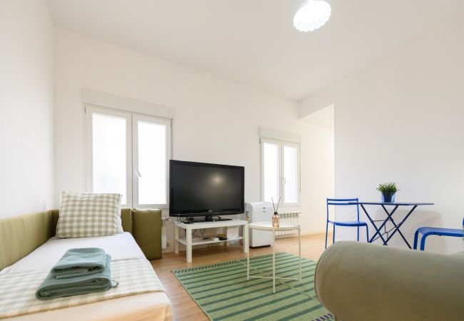 Apartamento em Madrid - Piso de 1 Dormitorio en Chamartín-Madrid, Ideal para Parejas o Profesionales. Temporal Apartamento em Madrid - Piso de 1 Dormitorio en Chamartín-Madrid, Ideal para Parejas o Profesionales. Temporal