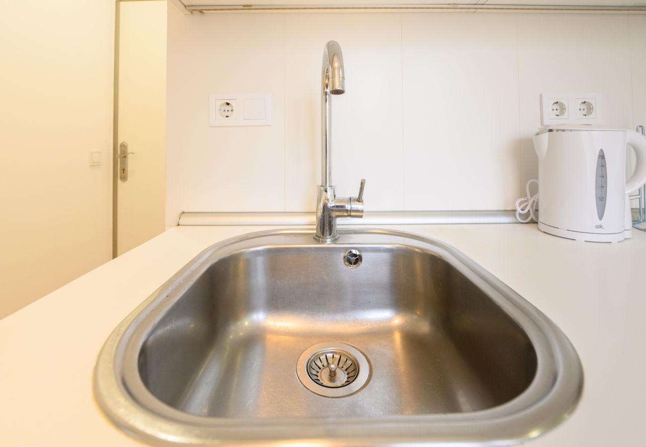 Apartamento em Madrid - Piso de 1 Dormitorio en Chamartín-Madrid, Ideal para Parejas o Profesionales. Temporal Apartamento em Madrid - Piso de 1 Dormitorio en Chamartín-Madrid, Ideal para Parejas o Profesionales. Temporal