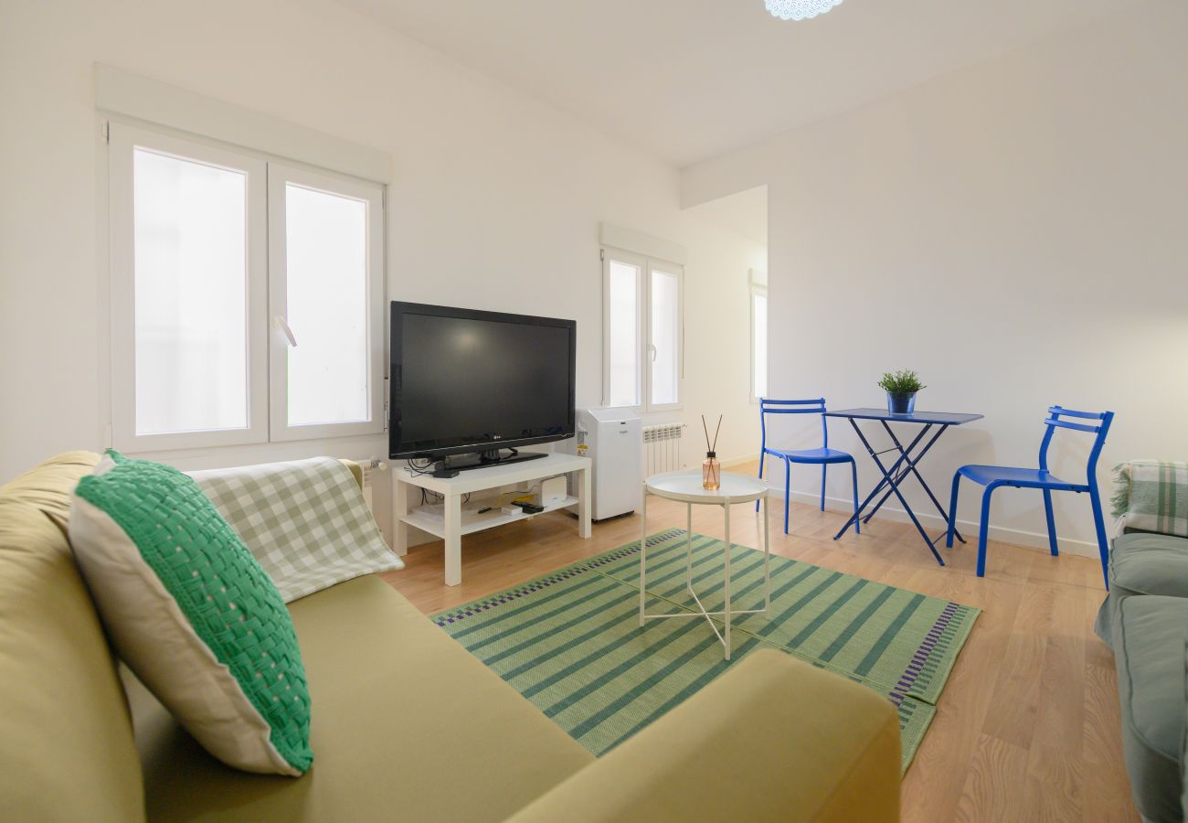Apartamento em Madrid - Piso de 1 Dormitorio en Chamartín-Madrid, Ideal para Parejas o Profesionales. Temporal Apartamento em Madrid - Piso de 1 Dormitorio en Chamartín-Madrid, Ideal para Parejas o Profesionales. Temporal