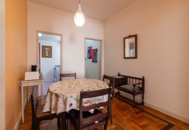 Apartamento em Rio de Janeiro - 7 minutos da Praia de Copacabana | BR402 Apartamento em Rio de Janeiro - 7 minutos da Praia de Copacabana | BR402