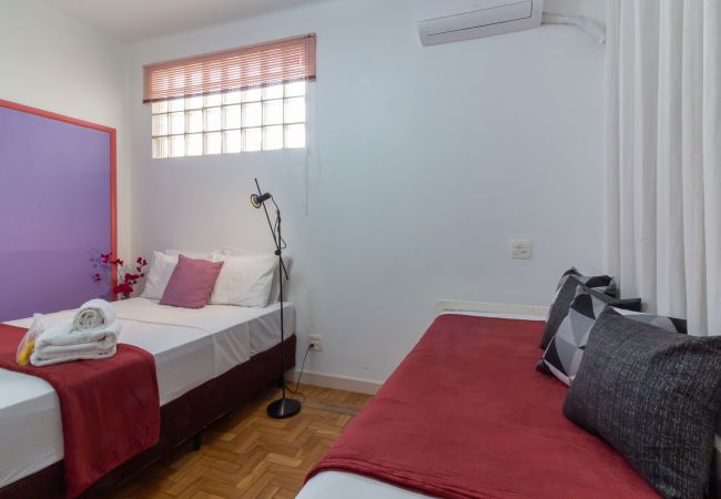 Apartamento em Rio de Janeiro - 7 minutos da Praia de Copacabana | BR402 Apartamento em Rio de Janeiro - 7 minutos da Praia de Copacabana | BR402