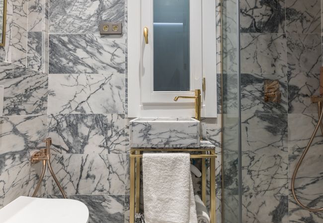 Apartamento em Madrid - Exclusivo Piso de Lujo en el Barrio de Salamanca – Elegancia y Confort en el Corazón de Madrid .Temporal  Apartamento em Madrid - Exclusivo Piso de Lujo en el Barrio de Salamanca – Elegancia y Confort en el Corazón de Madrid .Temporal