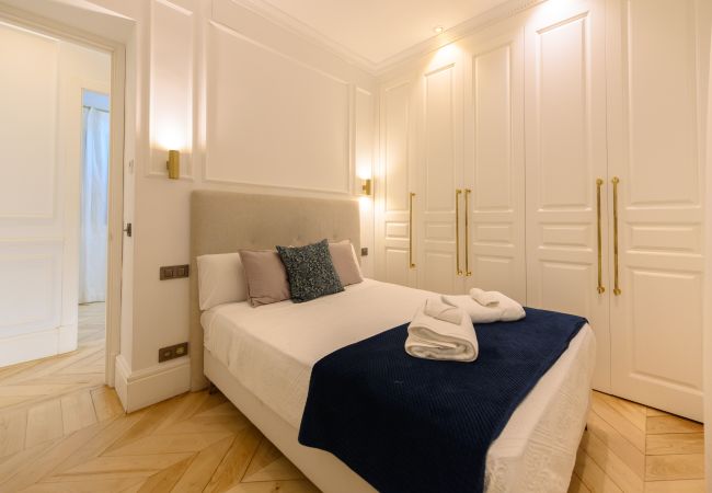Apartamento em Madrid - Exclusivo Piso de Lujo en el Barrio de Salamanca – Elegancia y Confort en el Corazón de Madrid .Temporal  Apartamento em Madrid - Exclusivo Piso de Lujo en el Barrio de Salamanca – Elegancia y Confort en el Corazón de Madrid .Temporal