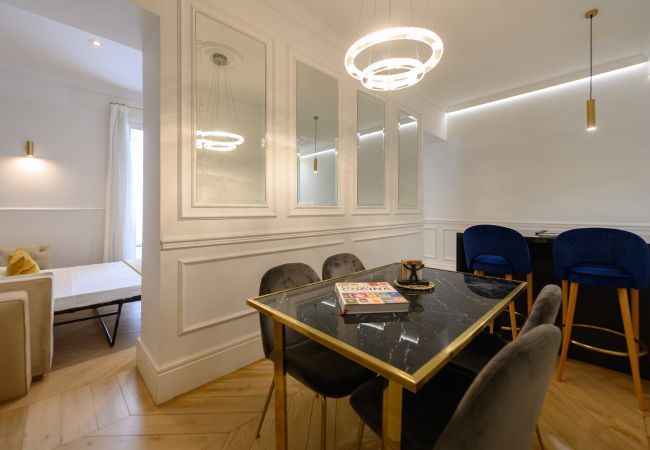 Apartamento em Madrid - Exclusivo Piso de Lujo en el Barrio de Salamanca – Elegancia y Confort en el Corazón de Madrid .Temporal  Apartamento em Madrid - Exclusivo Piso de Lujo en el Barrio de Salamanca – Elegancia y Confort en el Corazón de Madrid .Temporal