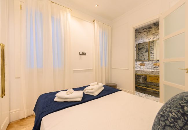 Apartamento em Madrid - Exclusivo Piso de Lujo en el Barrio de Salamanca – Elegancia y Confort en el Corazón de Madrid .Temporal  Apartamento em Madrid - Exclusivo Piso de Lujo en el Barrio de Salamanca – Elegancia y Confort en el Corazón de Madrid .Temporal