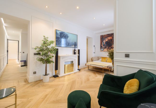 Apartamento em Madrid - Exclusivo Piso de Lujo en el Barrio de Salamanca – Elegancia y Confort en el Corazón de Madrid .Temporal  Apartamento em Madrid - Exclusivo Piso de Lujo en el Barrio de Salamanca – Elegancia y Confort en el Corazón de Madrid .Temporal