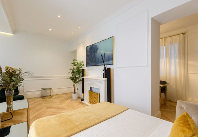 Apartamento em Madrid - Exclusivo Piso de Lujo en el Barrio de Salamanca – Elegancia y Confort en el Corazón de Madrid .Temporal  Apartamento em Madrid - Exclusivo Piso de Lujo en el Barrio de Salamanca – Elegancia y Confort en el Corazón de Madrid .Temporal