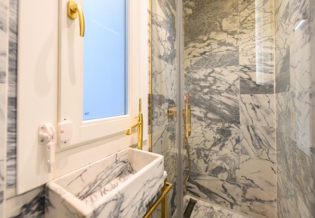 Apartamento em Madrid - Exclusivo Piso de Lujo en el Barrio de Salamanca – Elegancia y Confort en el Corazón de Madrid .Temporal  Apartamento em Madrid - Exclusivo Piso de Lujo en el Barrio de Salamanca – Elegancia y Confort en el Corazón de Madrid .Temporal