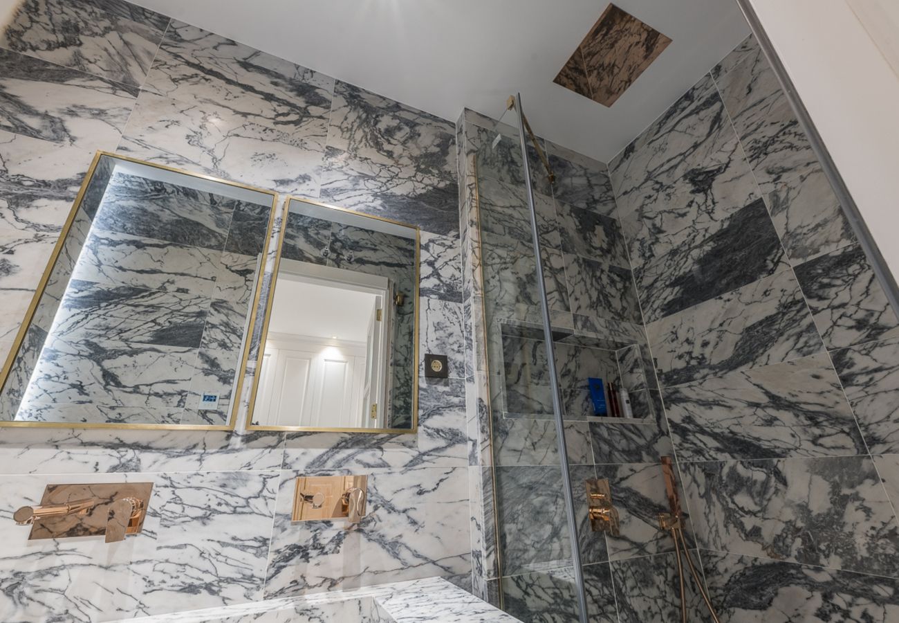 Apartamento em Madrid - Exclusivo Piso de Lujo en el Barrio de Salamanca – Elegancia y Confort en el Corazón de Madrid .Temporal  Apartamento em Madrid - Exclusivo Piso de Lujo en el Barrio de Salamanca – Elegancia y Confort en el Corazón de Madrid .Temporal