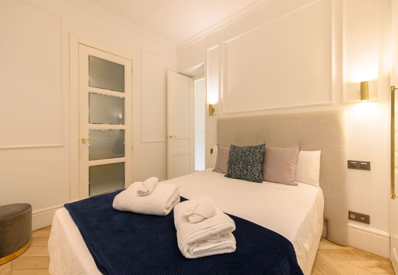 Apartamento em Madrid - Exclusivo Piso de Lujo en el Barrio de Salamanca – Elegancia y Confort en el Corazón de Madrid .Temporal  Apartamento em Madrid - Exclusivo Piso de Lujo en el Barrio de Salamanca – Elegancia y Confort en el Corazón de Madrid .Temporal
