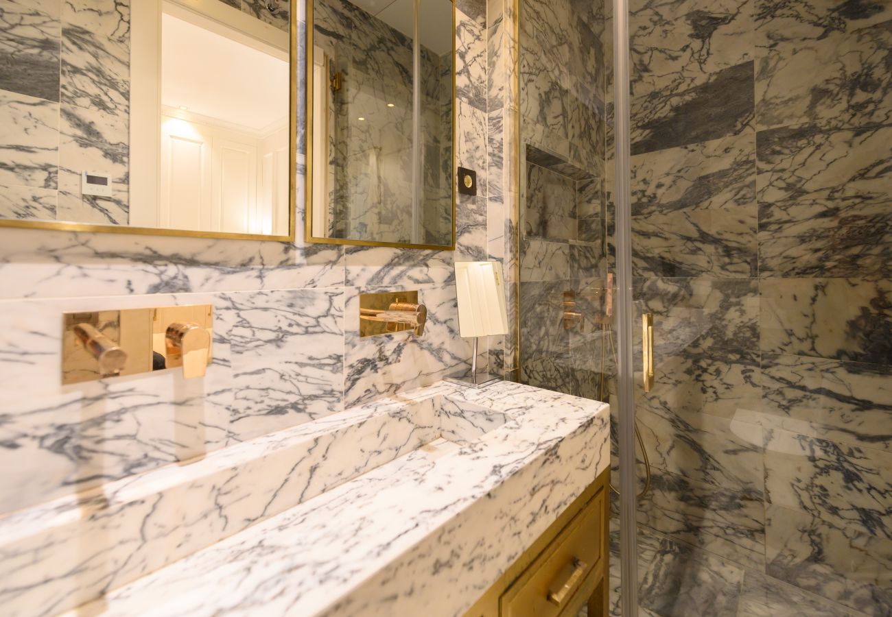 Apartamento em Madrid - Exclusivo Piso de Lujo en el Barrio de Salamanca – Elegancia y Confort en el Corazón de Madrid .Temporal  Apartamento em Madrid - Exclusivo Piso de Lujo en el Barrio de Salamanca – Elegancia y Confort en el Corazón de Madrid .Temporal