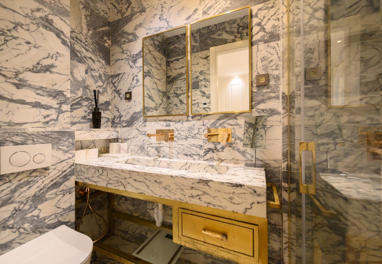 Apartamento em Madrid - Exclusivo Piso de Lujo en el Barrio de Salamanca – Elegancia y Confort en el Corazón de Madrid .Temporal  Apartamento em Madrid - Exclusivo Piso de Lujo en el Barrio de Salamanca – Elegancia y Confort en el Corazón de Madrid .Temporal