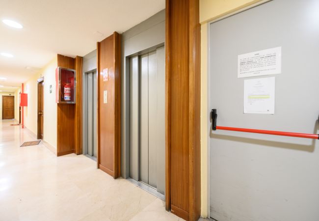 Apartamento em Madrid - Piso de 2 Dormitorios con Vistas a la Ciudad – Confort y Estilo en Madrid.Temporal Apartamento em Madrid - Piso de 2 Dormitorios con Vistas a la Ciudad – Confort y Estilo en Madrid.Temporal